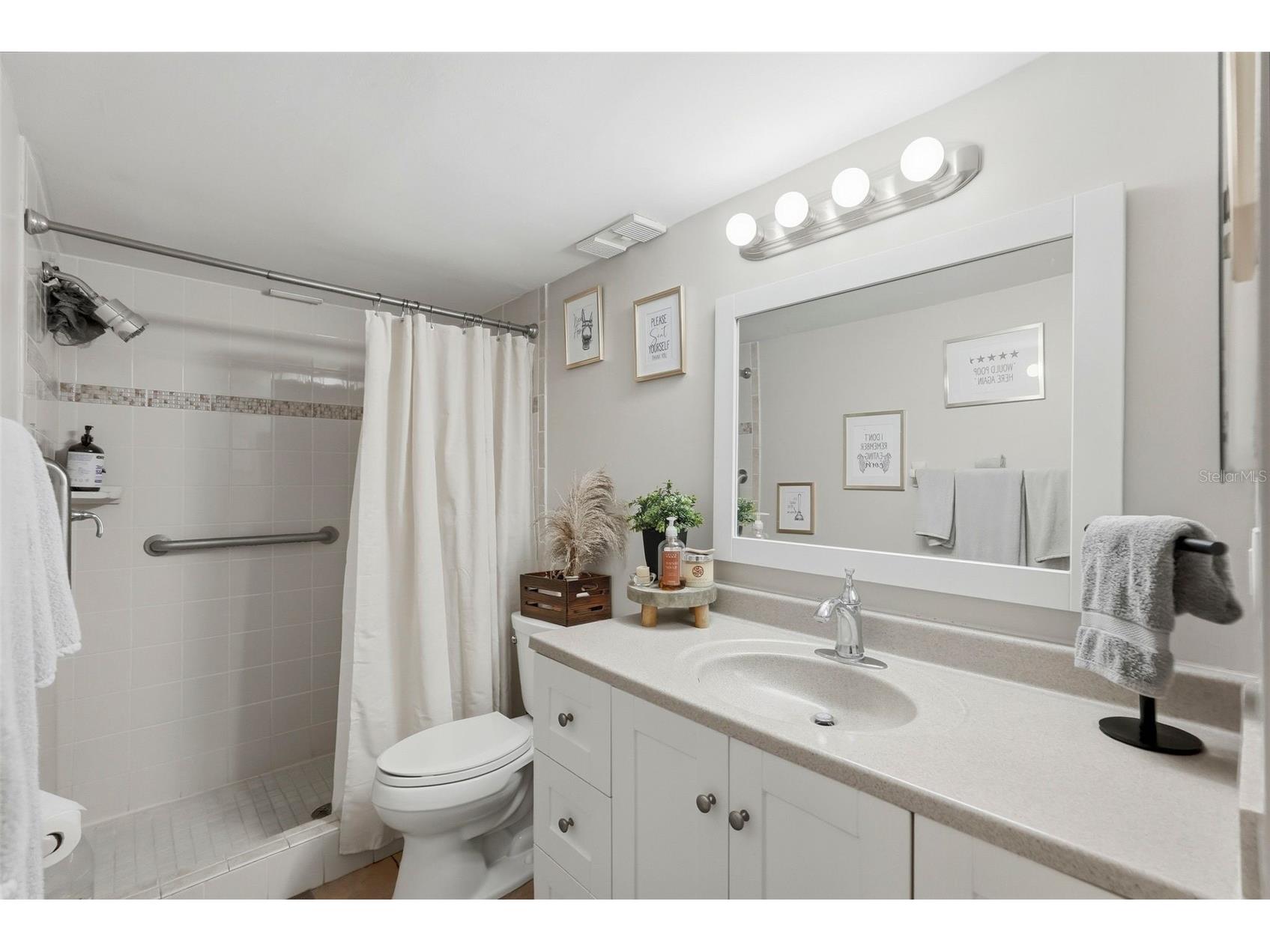 5745 Calais Boulevard N #2 Saint Petersburg FL 33714 A4687589 image16