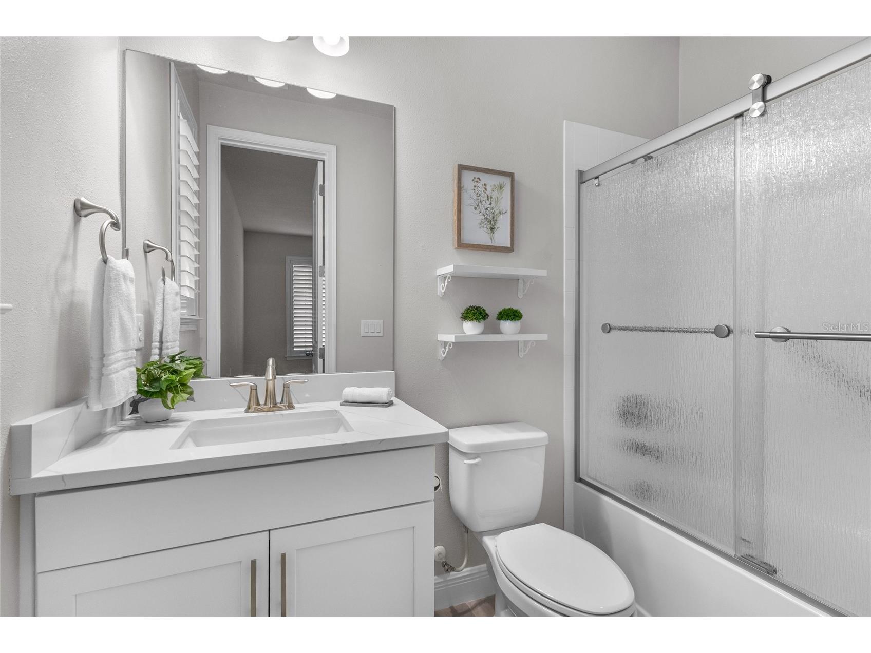 5745 Long Shore Loop Sarasota FL 34238 A4686023 image35