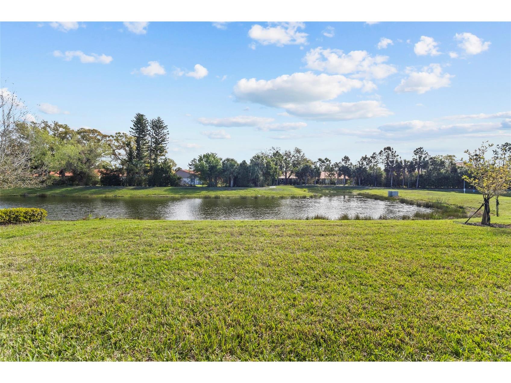 5745 Long Shore Loop Sarasota FL 34238 A4686023 image42