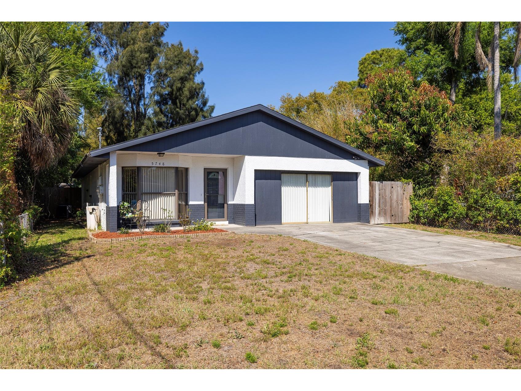 5748 60th Way N Saint Petersburg FL 33709 TB8491147 image1