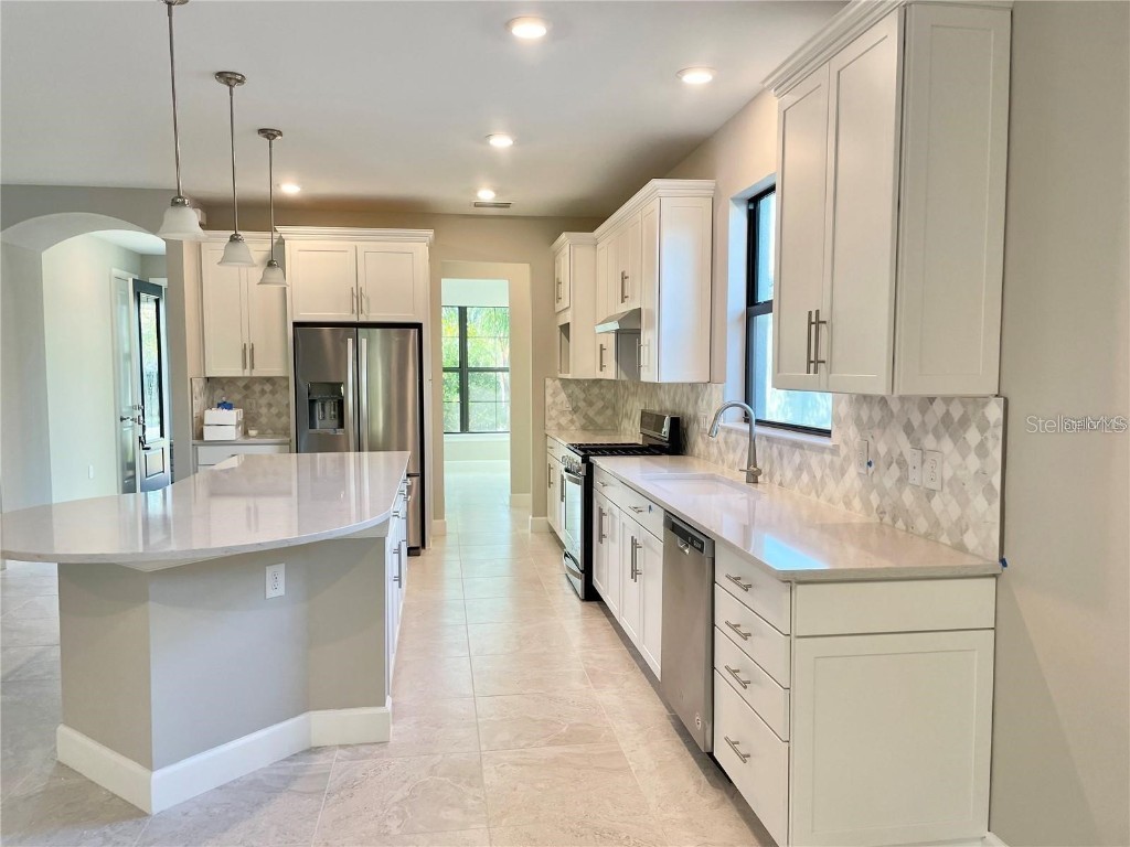 5748 Bay Pine Way Sarasota FL 34238 A4656123 image2