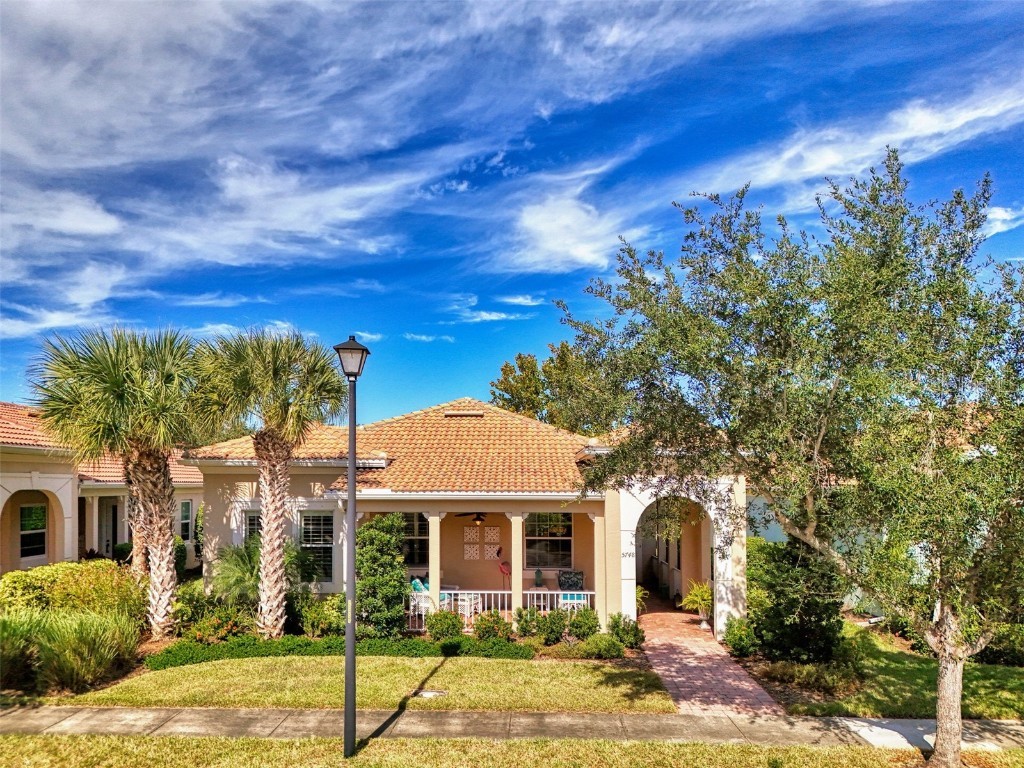 5748 Fossano Drive Sarasota FL 34238 A4671122 image1