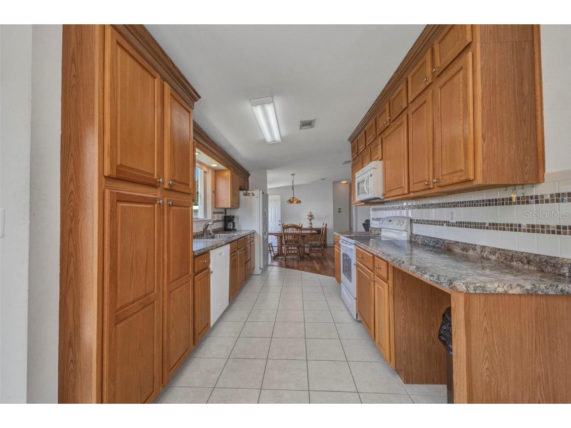 5748 Holiday Park Boulevard North Port FL 34287 C7512668 image14