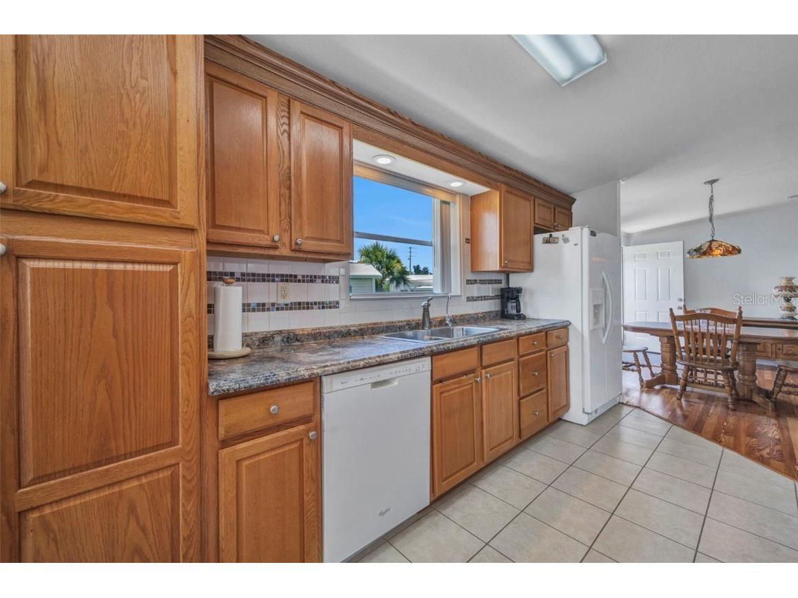 5748 Holiday Park Boulevard North Port FL 34287 C7512668 image16