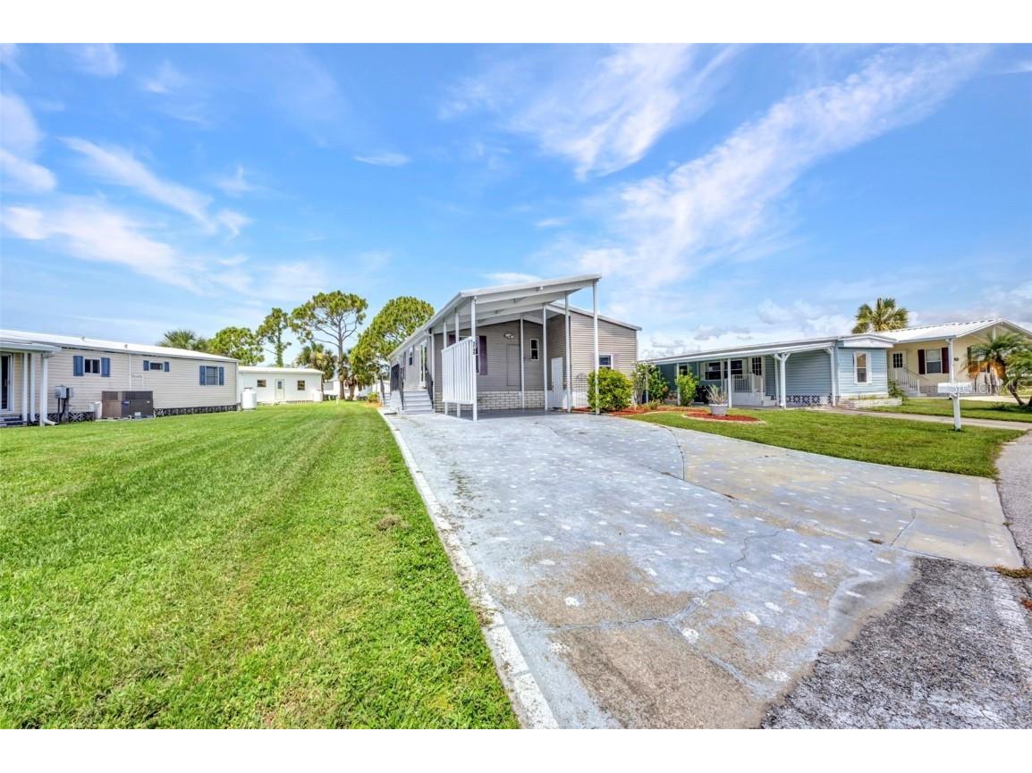 5748 Holiday Park Boulevard North Port FL 34287 C7512668 image3