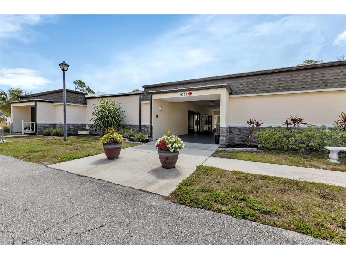 5748 Holiday Park Boulevard North Port FL 34287 C7512668 image32