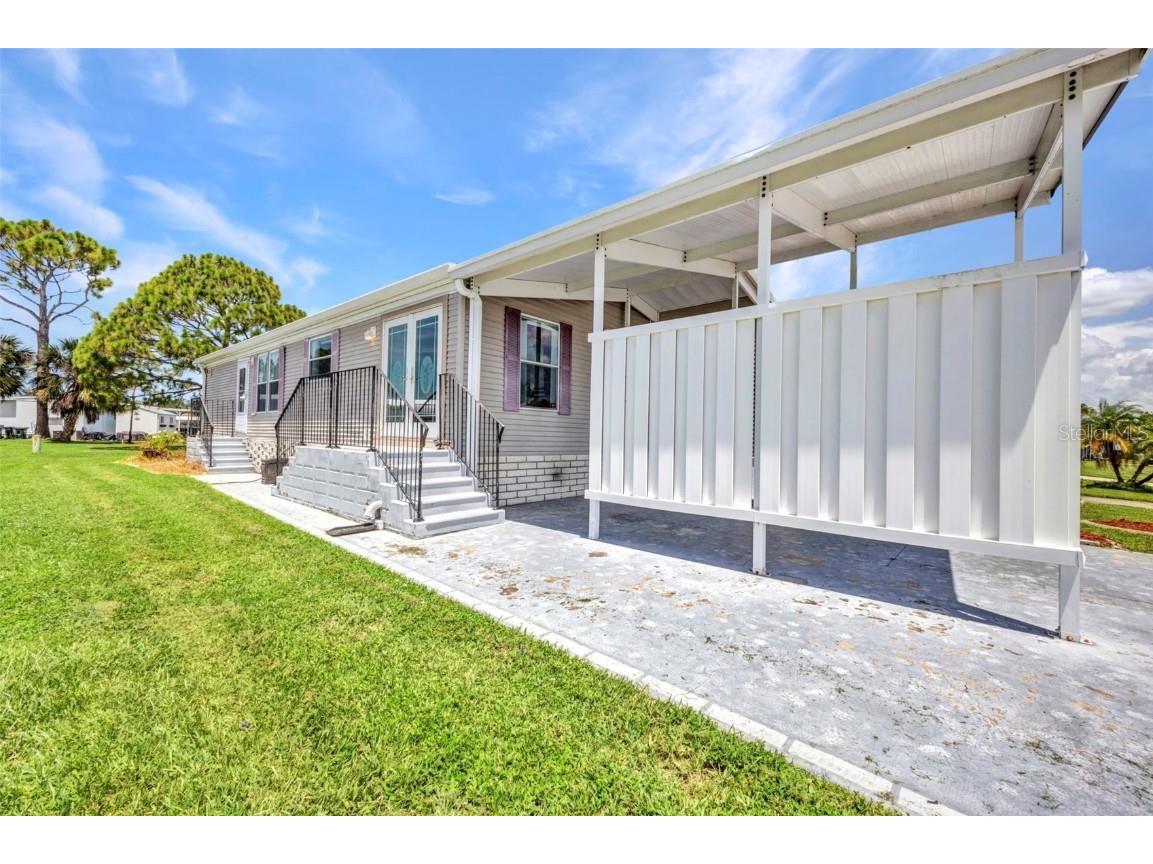 5748 Holiday Park Boulevard North Port FL 34287 C7512668 image4