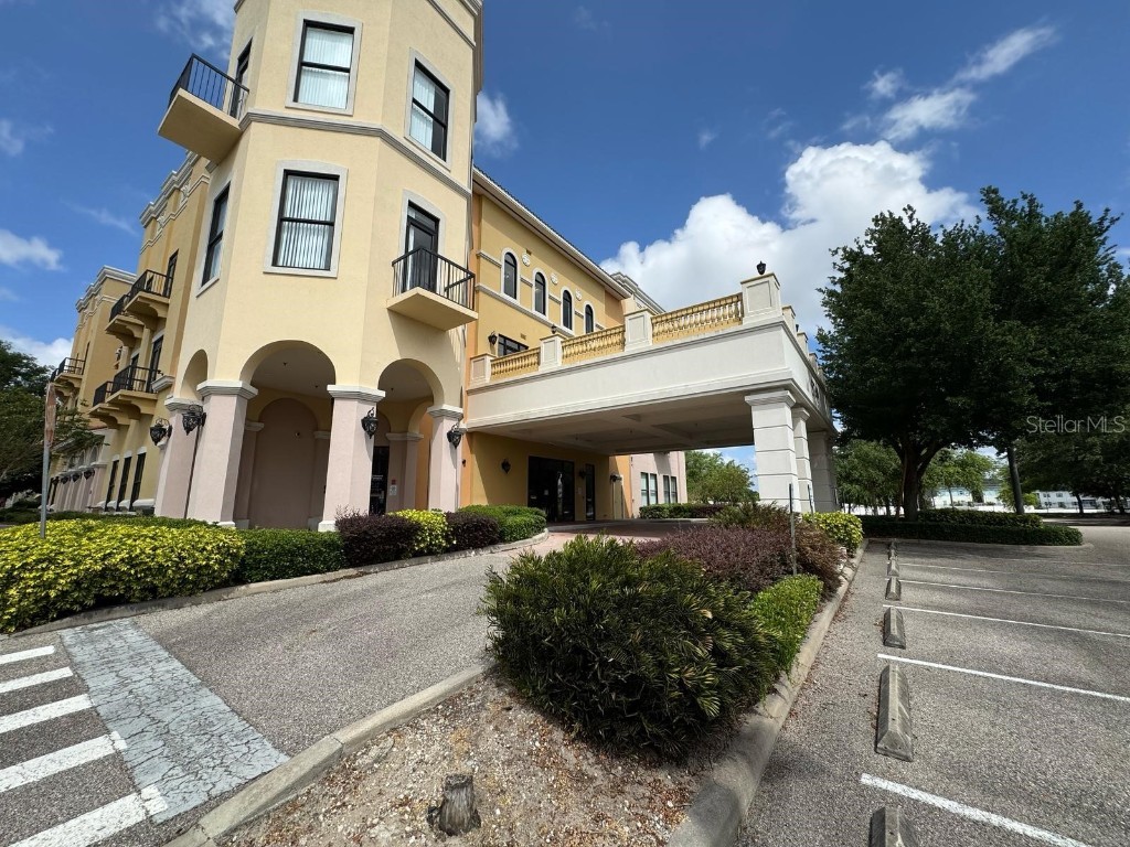 5749 Westgate Drive #UNIT 103 Orlando FL 32835 O6296860 image1