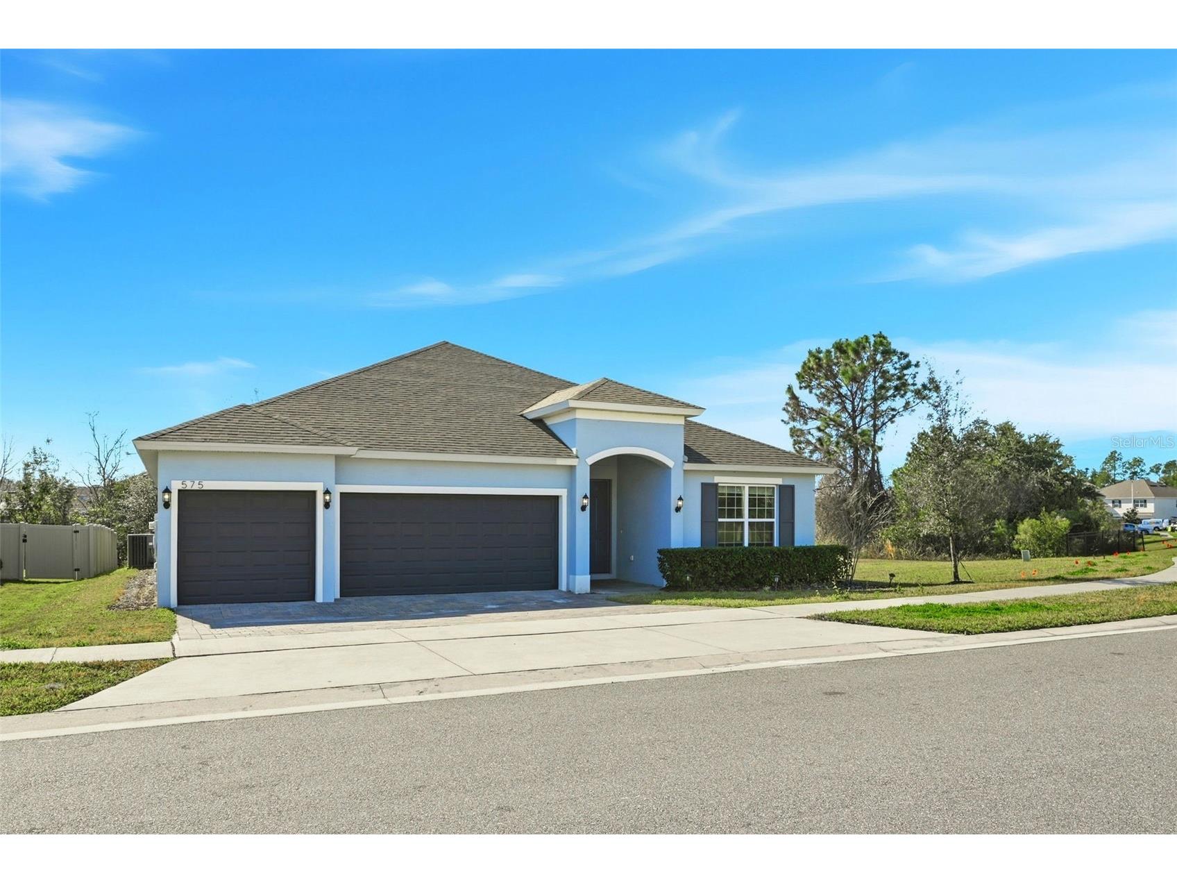 575 Avila Place Howey In The Hills FL 34737 O6376248 image2