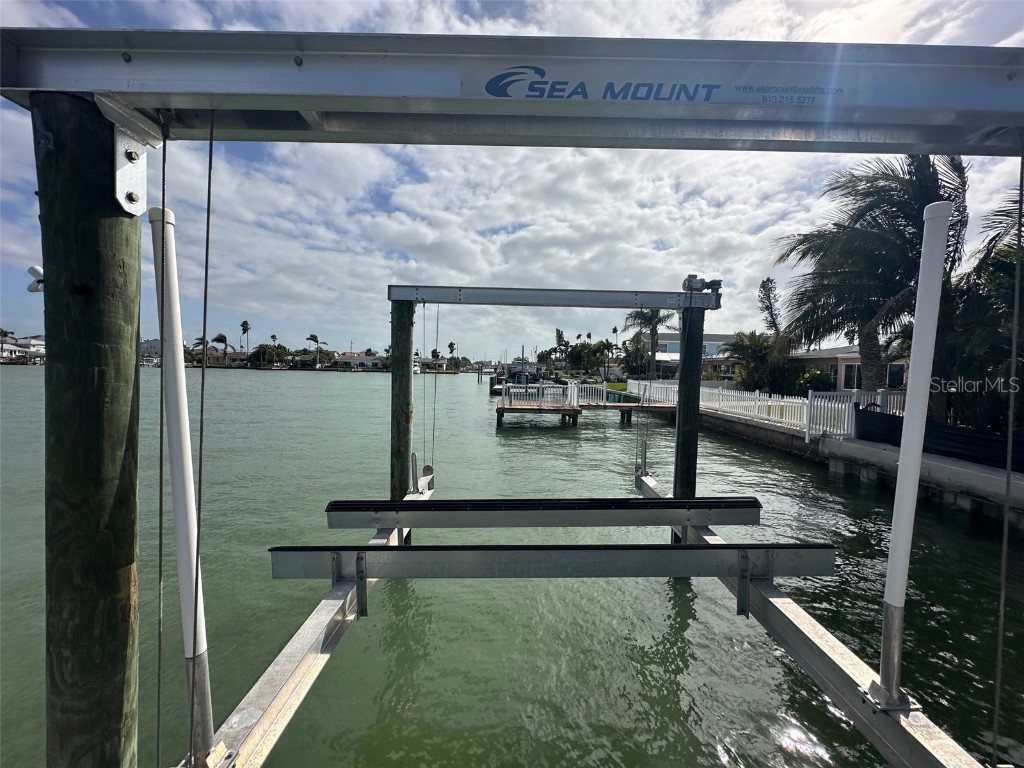 575 Crystal Drive Madeira Beach FL 33708 - BOCA CIEGA BAY TB8365585 image10