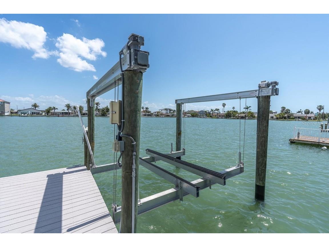 575 Crystal Drive Madeira Beach FL 33708 - BOCA CIEGA BAY TB8365585 image34