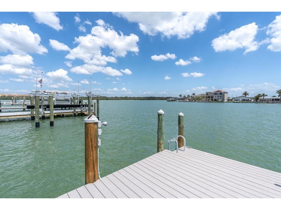 575 Crystal Drive Madeira Beach FL 33708 - BOCA CIEGA BAY TB8365585 image35