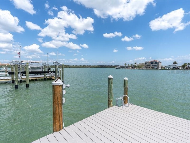 575 Crystal Drive Madeira Beach FL 33708 - BOCA CIEGA BAY TB8365585 image58