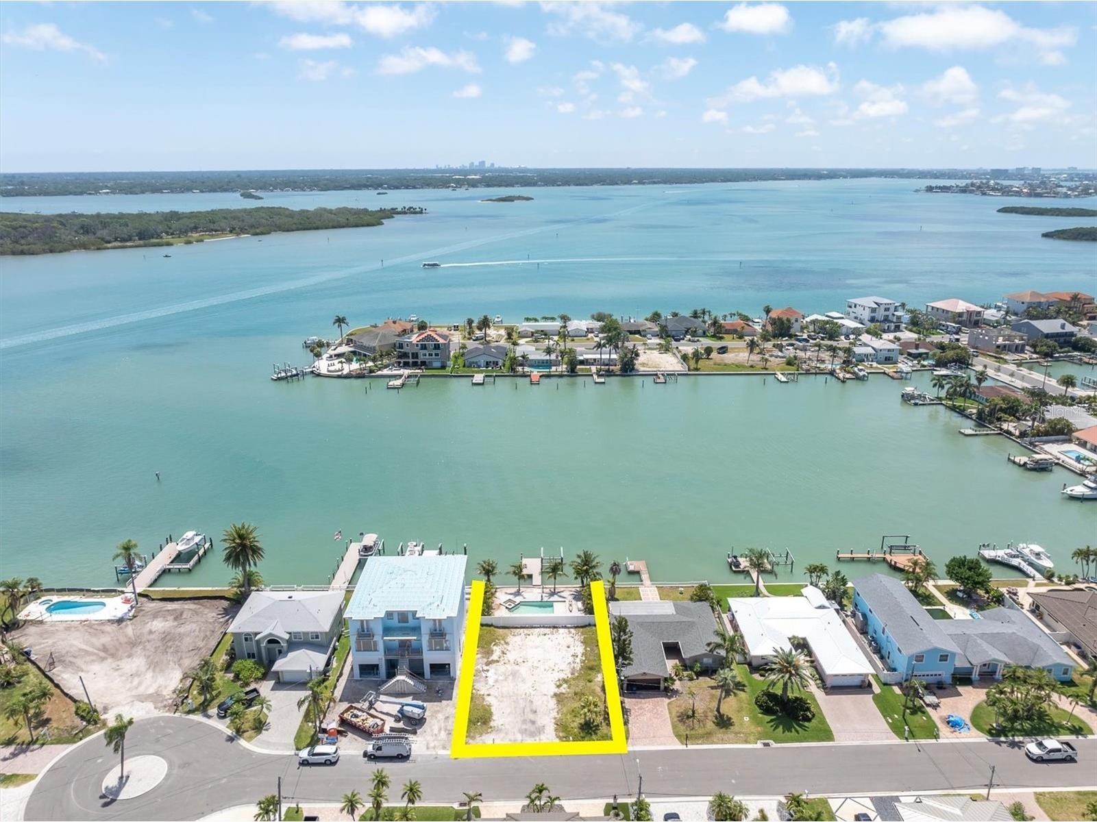 575 Crystal Drive Madeira Beach FL 33708 - BOCA CIEGA BAY TB8504147 image2