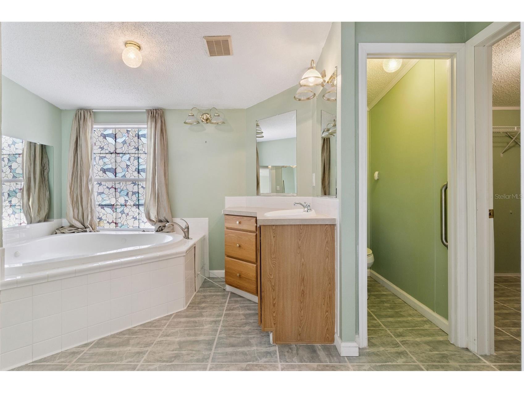 575 Lindsey Drive Lakeland FL 33809 OM723156 image43