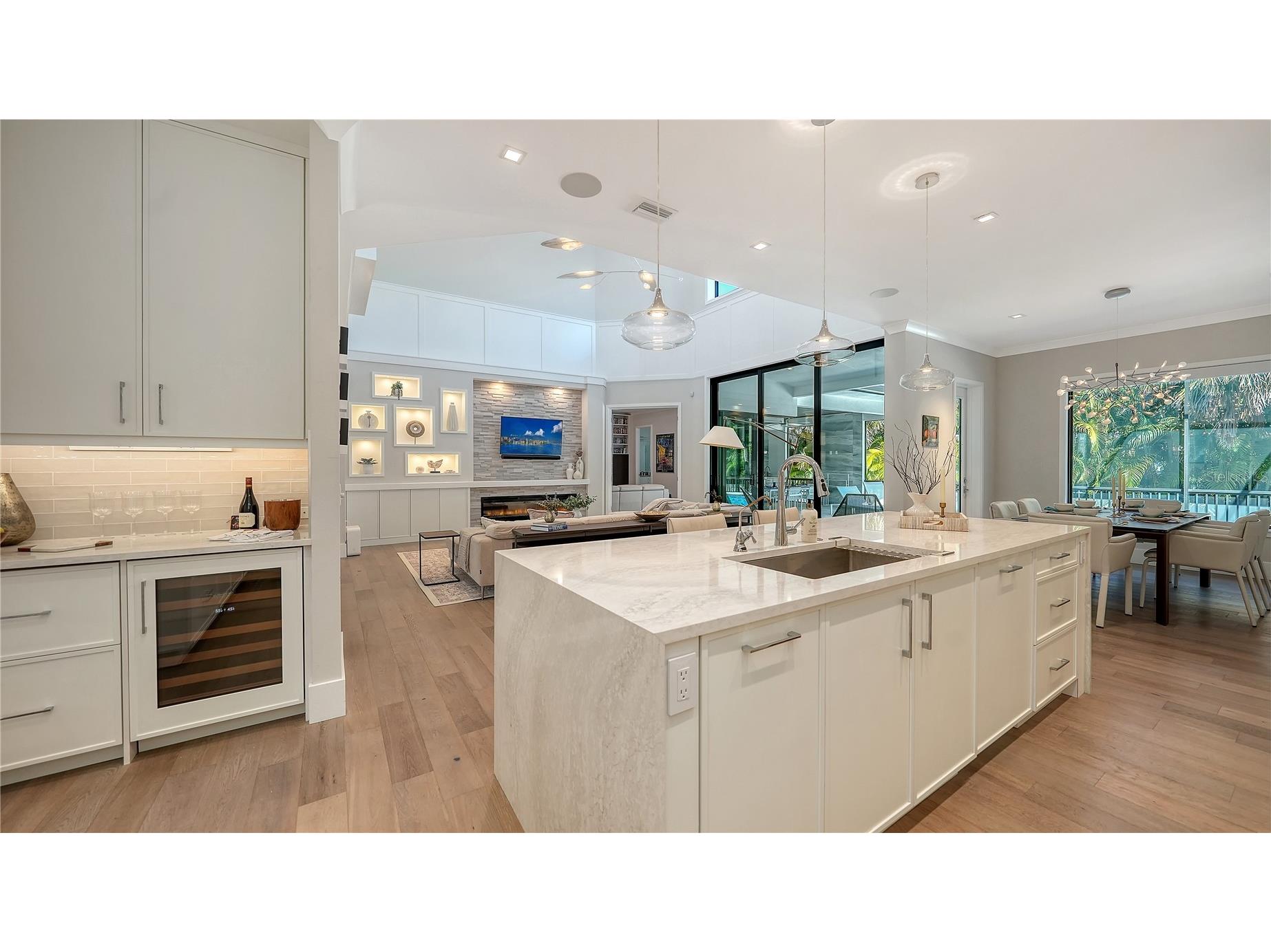 575 S Spoonbill Drive Sarasota FL 34236 A4682428 image23