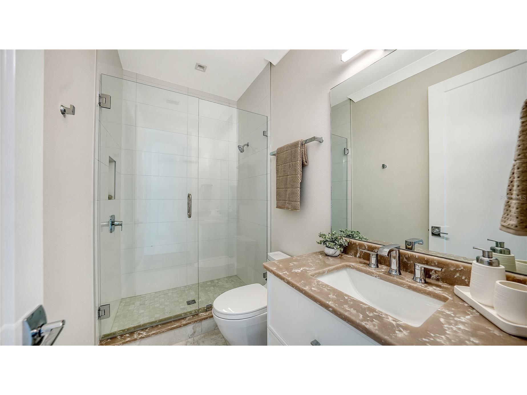 575 S Spoonbill Drive Sarasota FL 34236 A4682428 image42