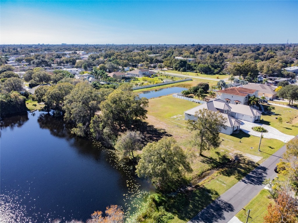 5750 60th Avenue N Saint Petersburg FL 33709 TB8453396 image11