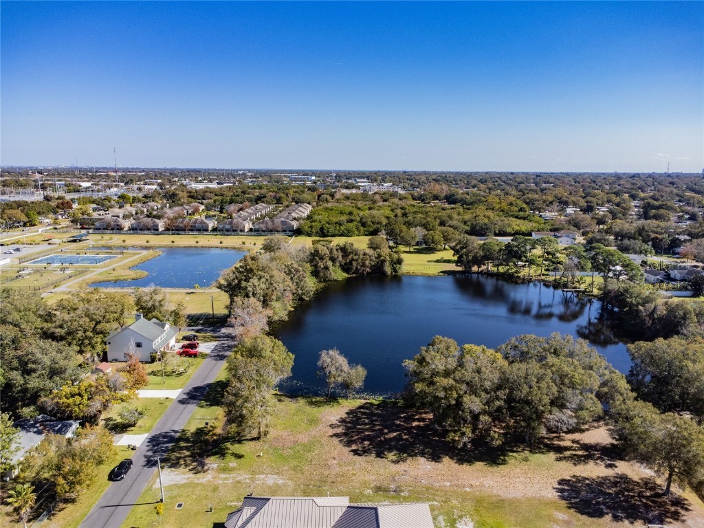 5750 60th Avenue N Saint Petersburg FL 33709 TB8453396 image12