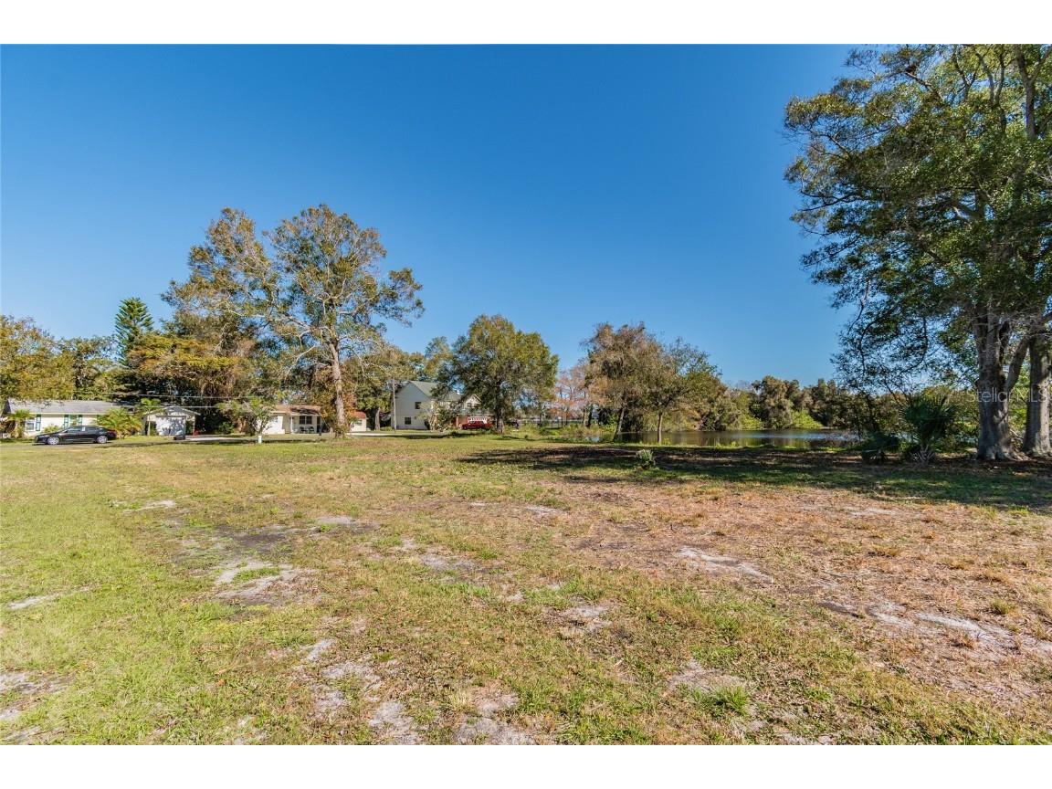 5750 60th Avenue N Saint Petersburg FL 33709 TB8453396 image20