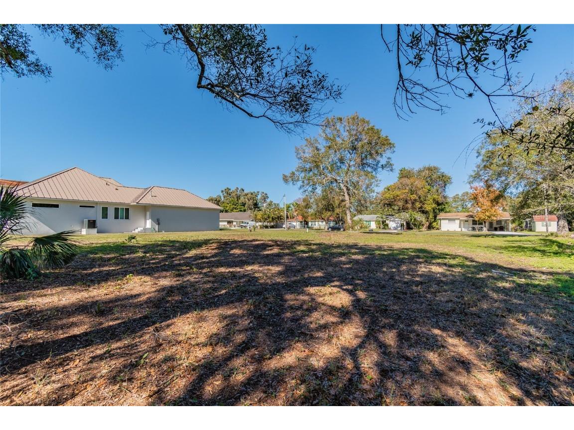 5750 60th Avenue N Saint Petersburg FL 33709 TB8453396 image21