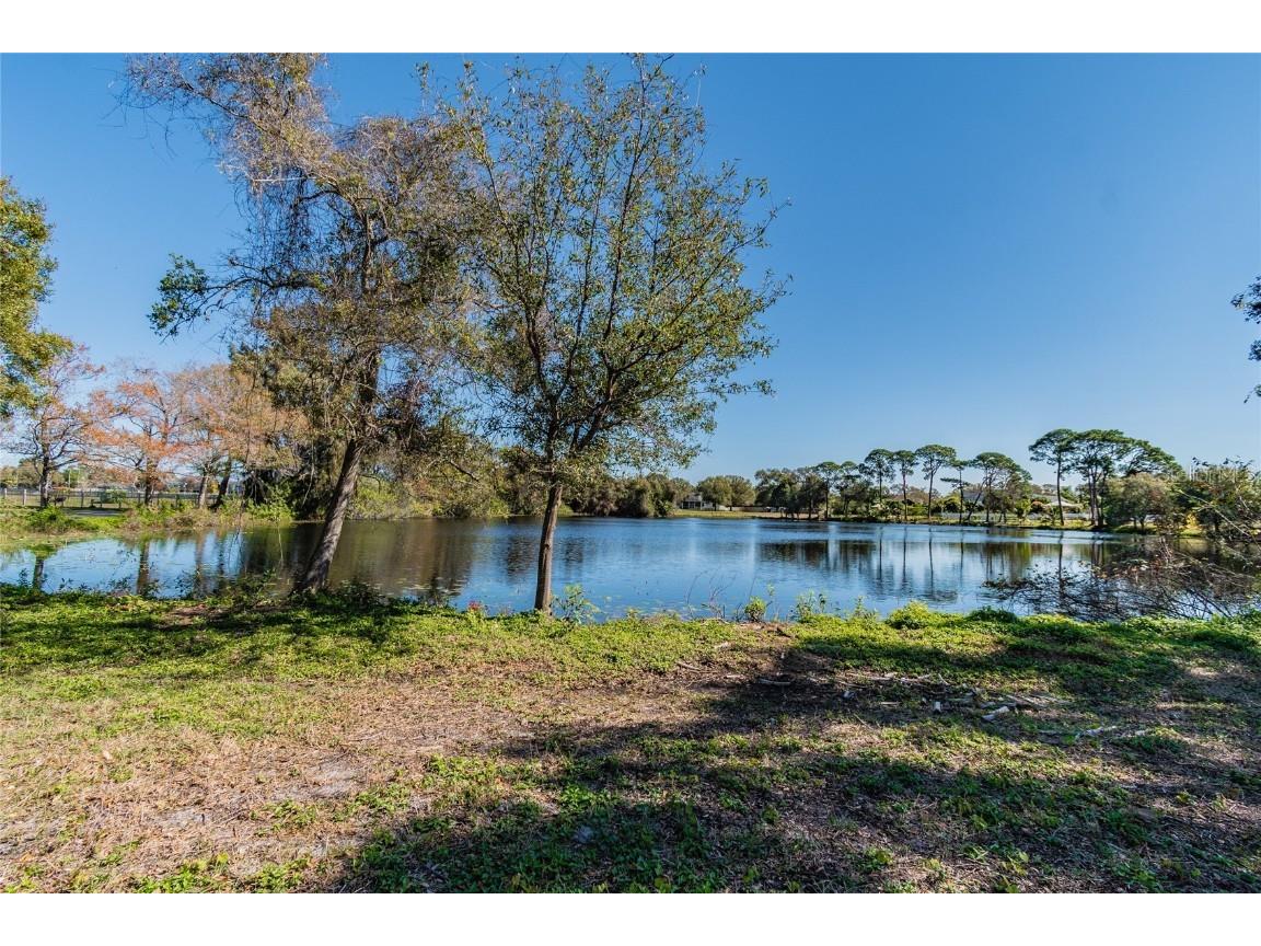 5750 60th Avenue N Saint Petersburg FL 33709 TB8453396 image23