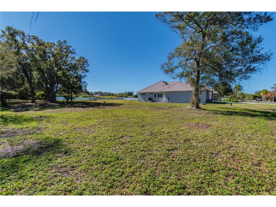 5750 60th Avenue N Saint Petersburg FL 33709 TB8453396 image26