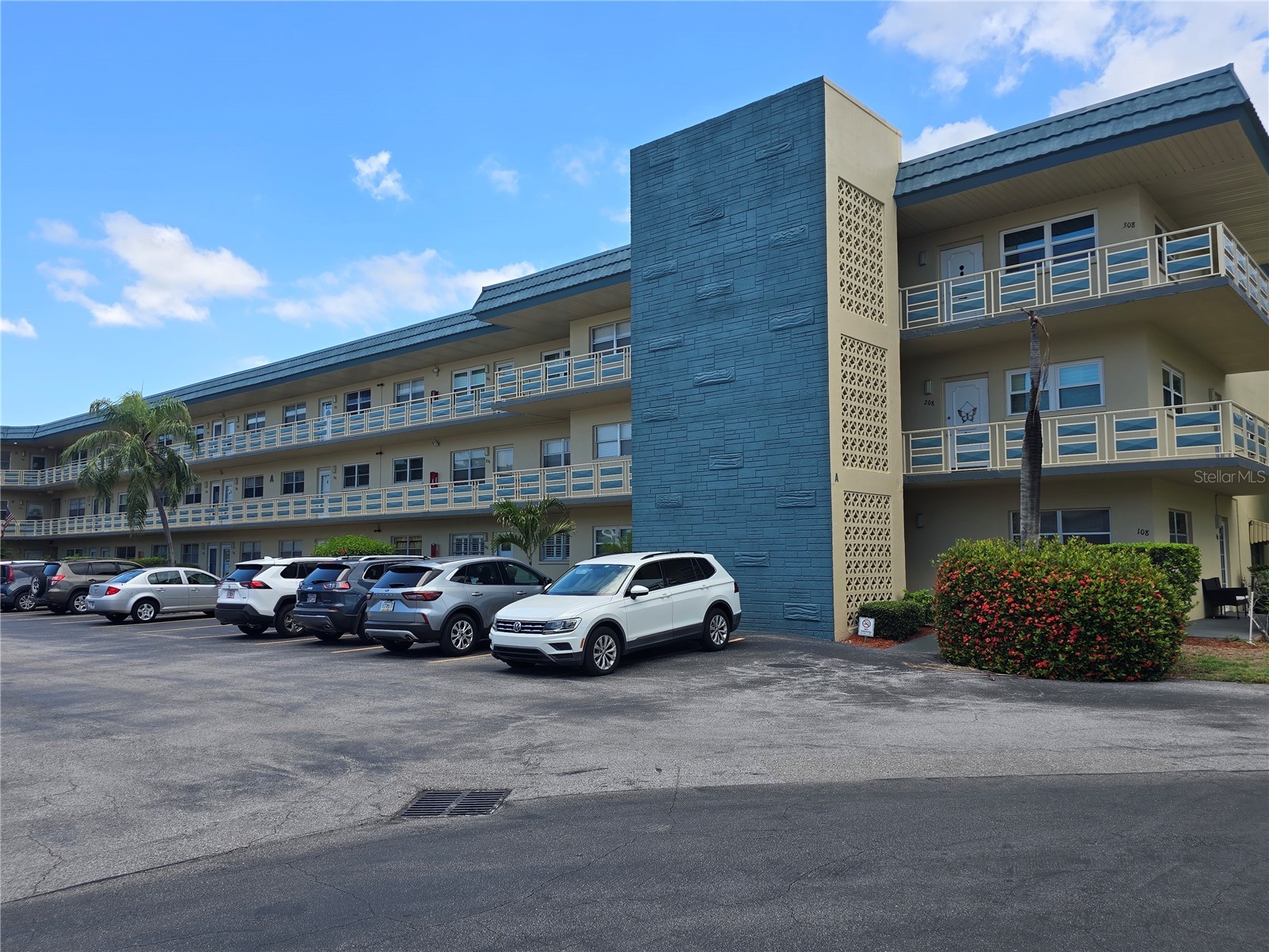 5750 80th Street N #A106 Saint Petersburg FL 33709 TB8517797 image1