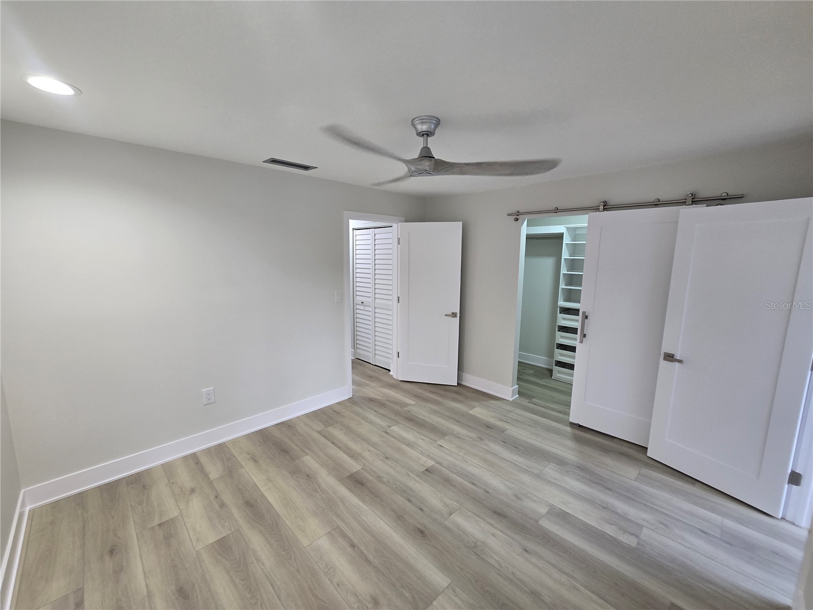 5750 80th Street N #A106 Saint Petersburg FL 33709 TB8517797 image32