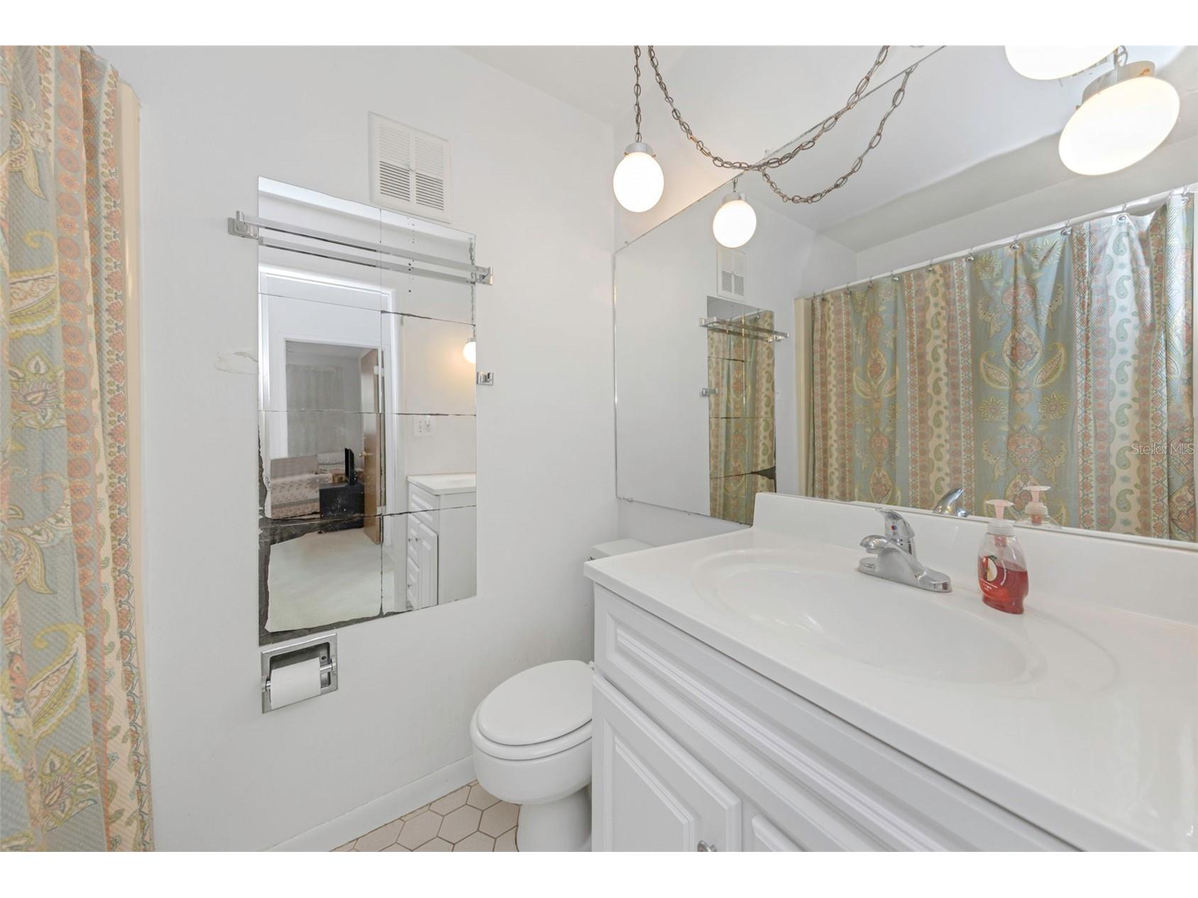 5750 80th Street N #B-206 Saint Petersburg FL 33709 TB8483548 image26