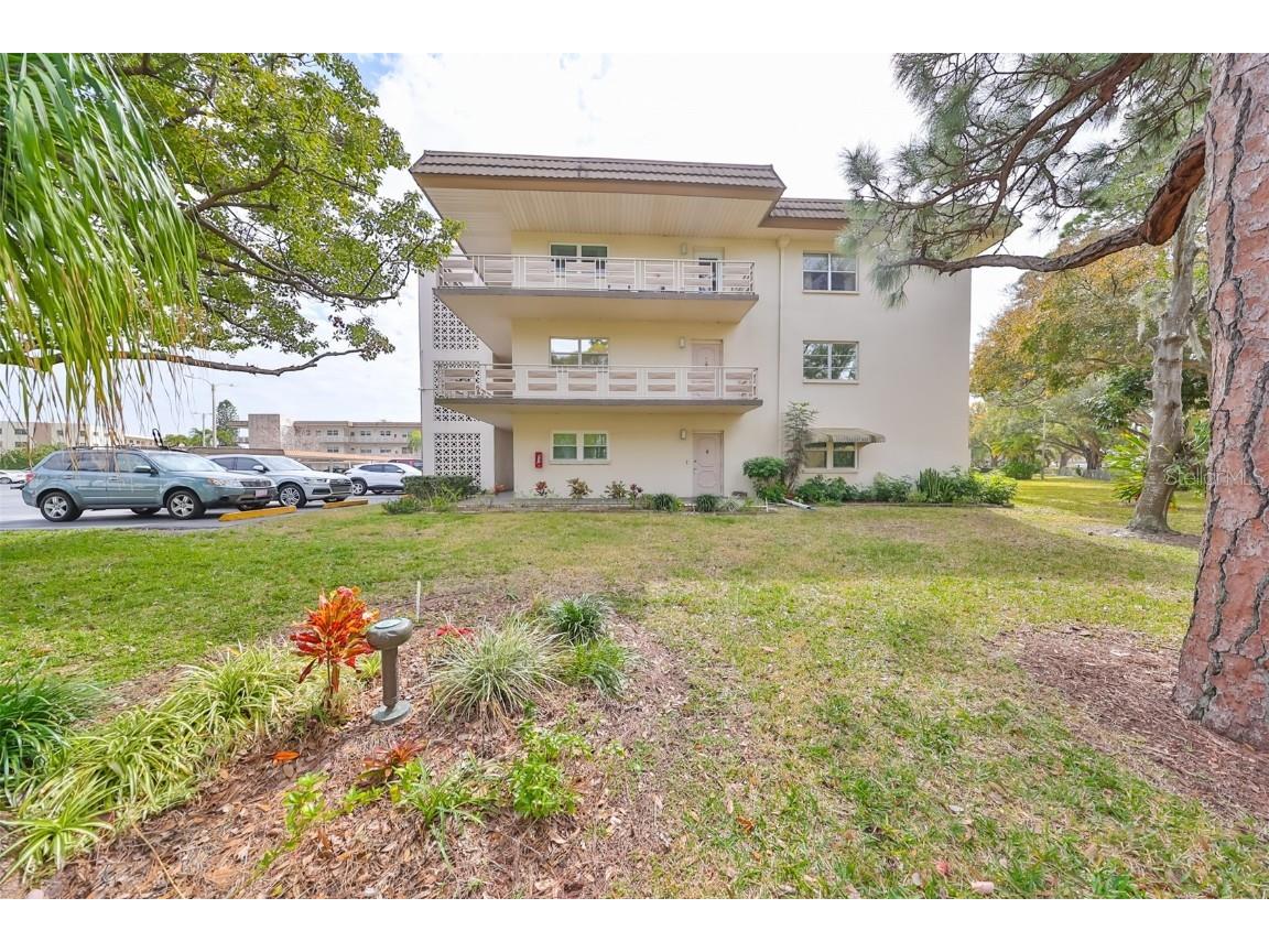 5750 80th Street N #C208 Saint Petersburg FL 33709 U8230803 image1
