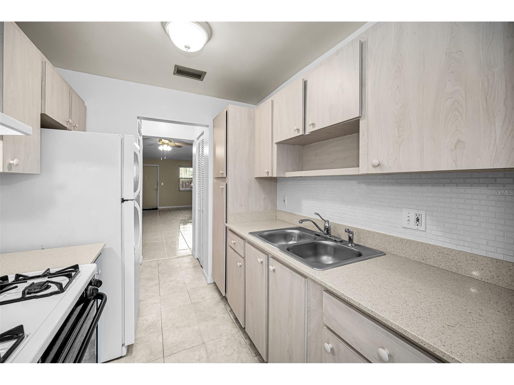 5750 80th Street N #D101 Saint Petersburg FL 33709 TB8512601 image10