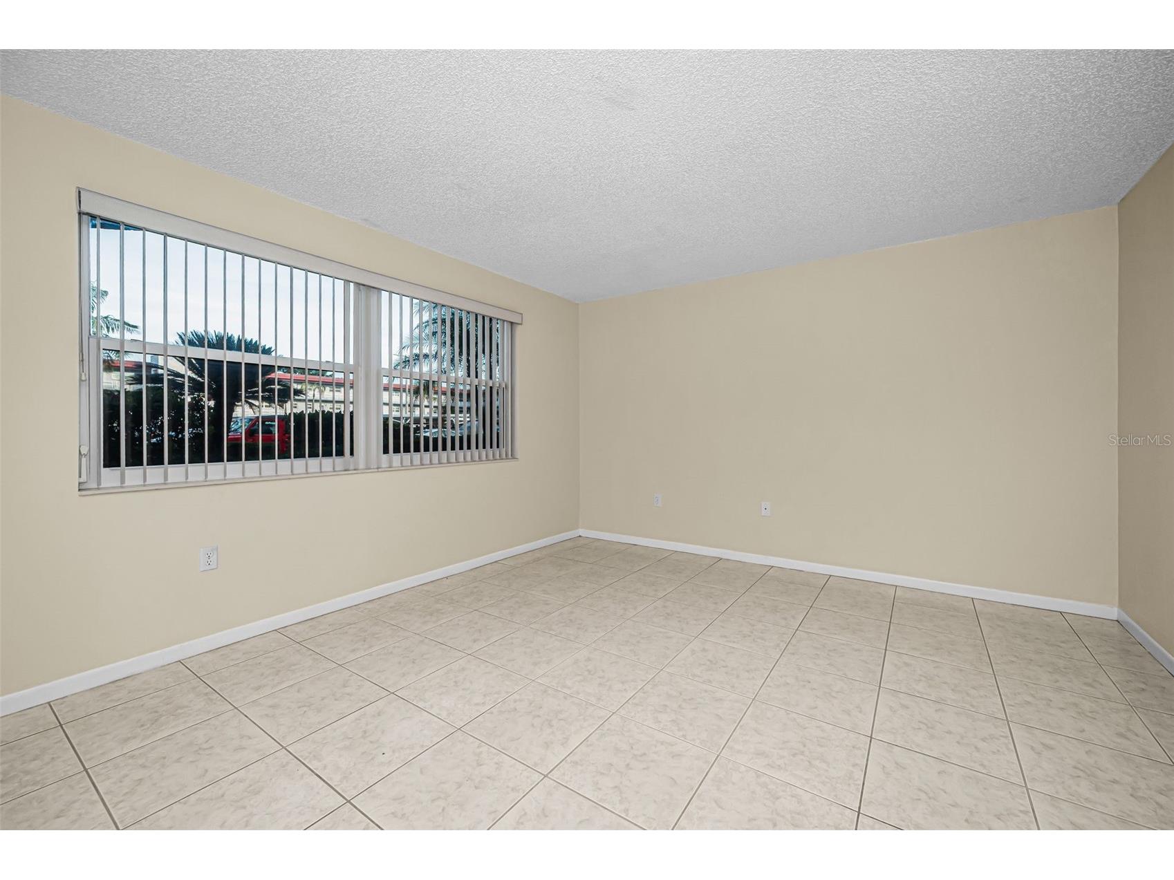 5750 80th Street N #D101 Saint Petersburg FL 33709 TB8512601 image4