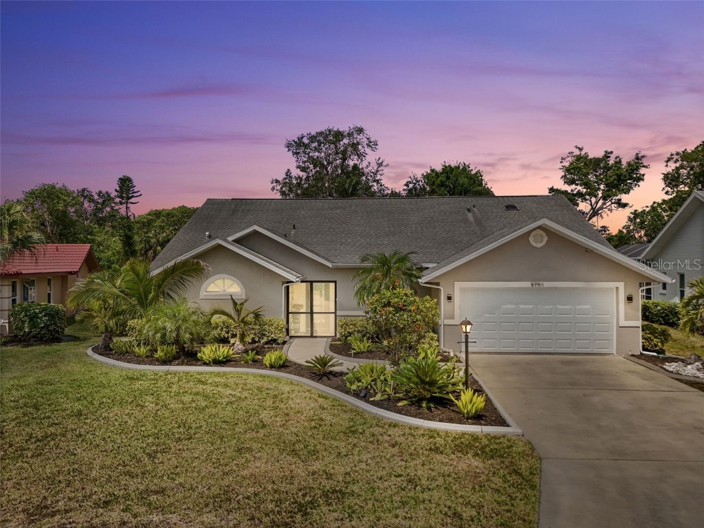 5750 Carriage Drive Sarasota FL 34243 A4651724 image1