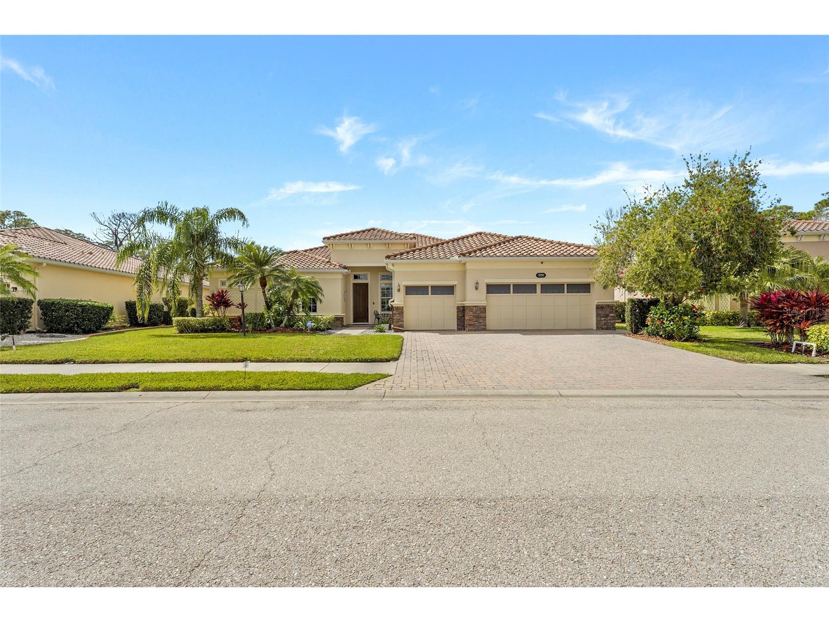 5750 Rock Dove Drive Sarasota FL 34241 A4680889 image1