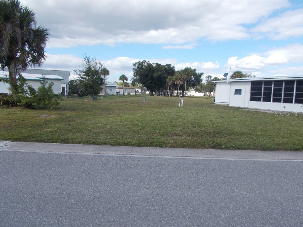 5751 Holiday Park Boulevard North Port FL 34287 C7516405 image1