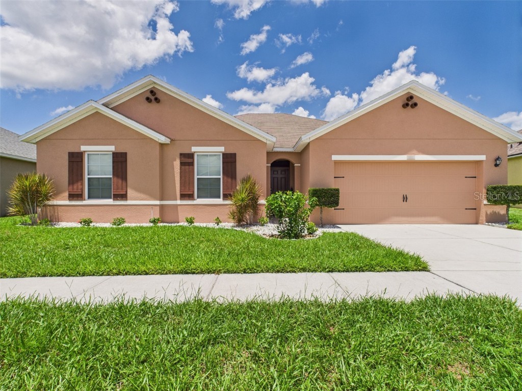 5751 Lakeside Landings Boulevard Winter Haven FL 33881 P4935179 image1