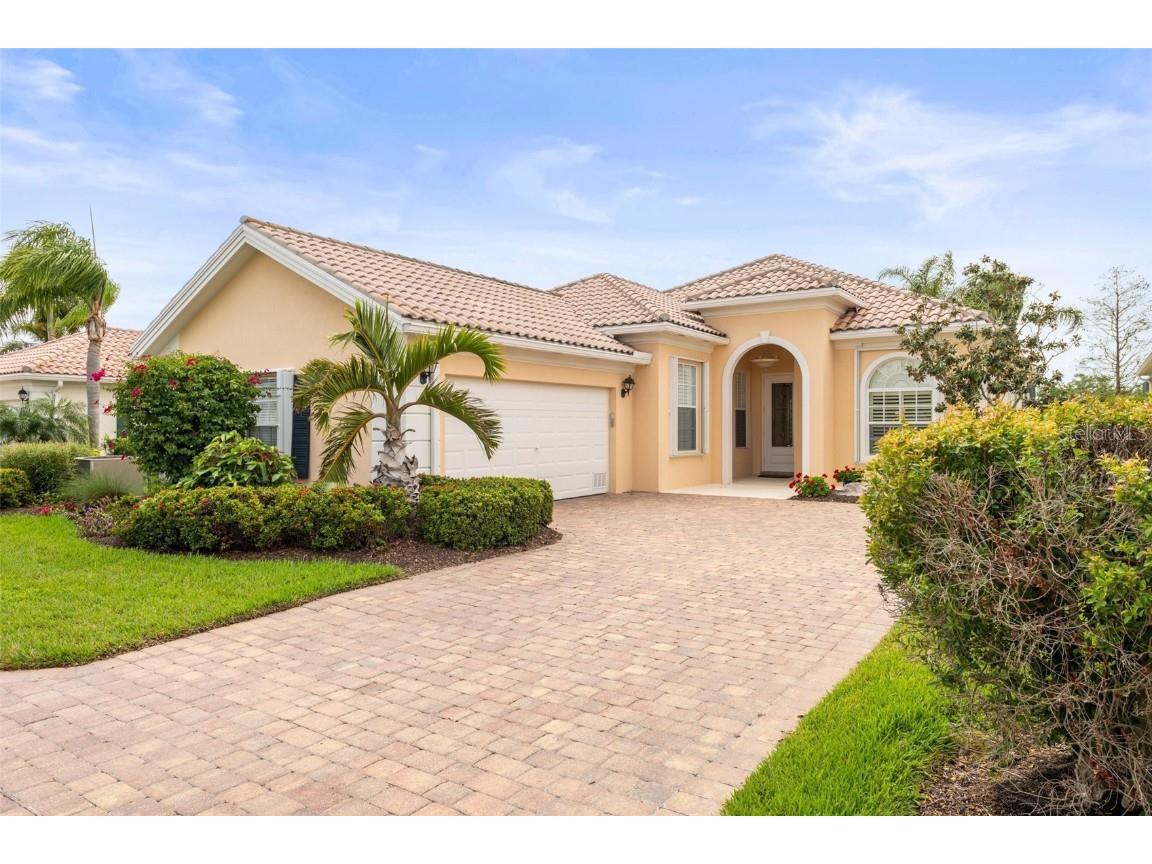 5751 Wilena Place Sarasota FL 34238 A4648408 image1