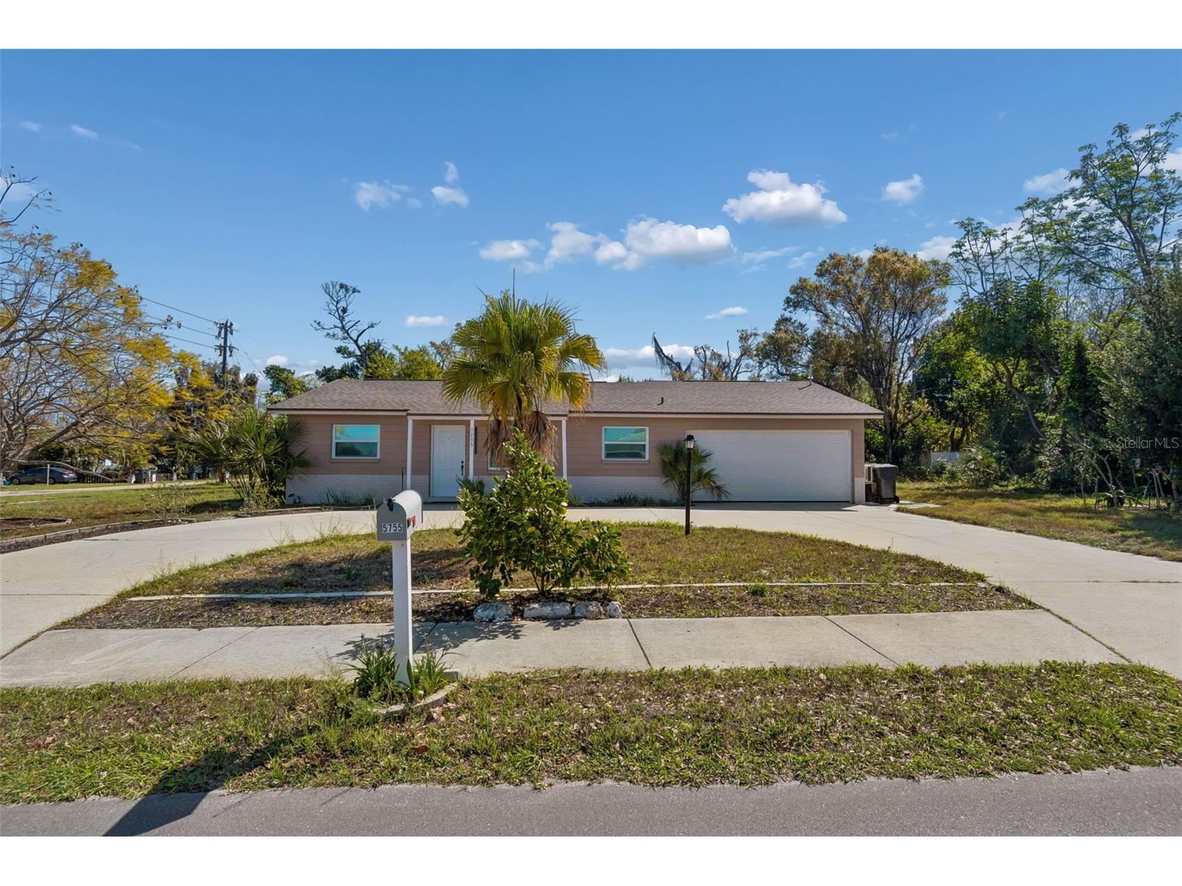 5755 43rd Street N Saint Petersburg FL 33714 TB8483033 image1