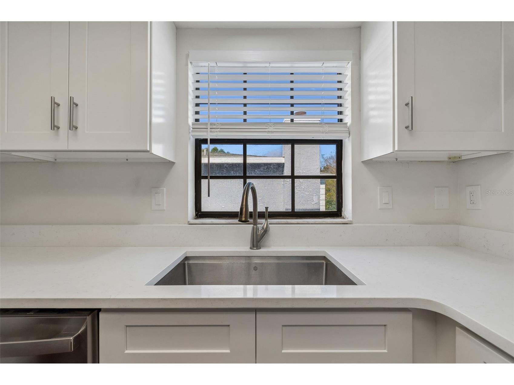 5756 Calais Boulevard N #8 Saint Petersburg FL 33714 TB8484680 image14