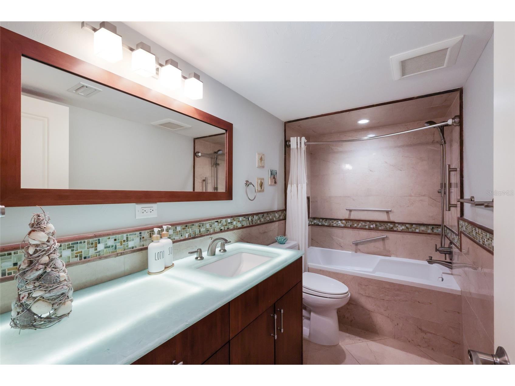 5757 Gulf Of Mexico Drive #205 Longboat Key FL 34228 - GULF A4699882 image25