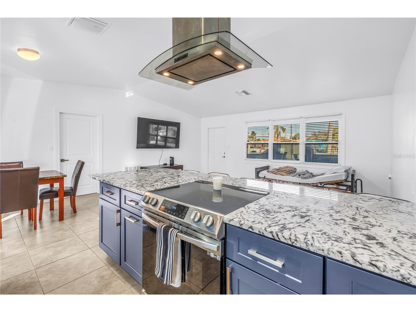 5758 Dartmouth Avenue N Saint Petersburg FL 33710 TB8461969 image10