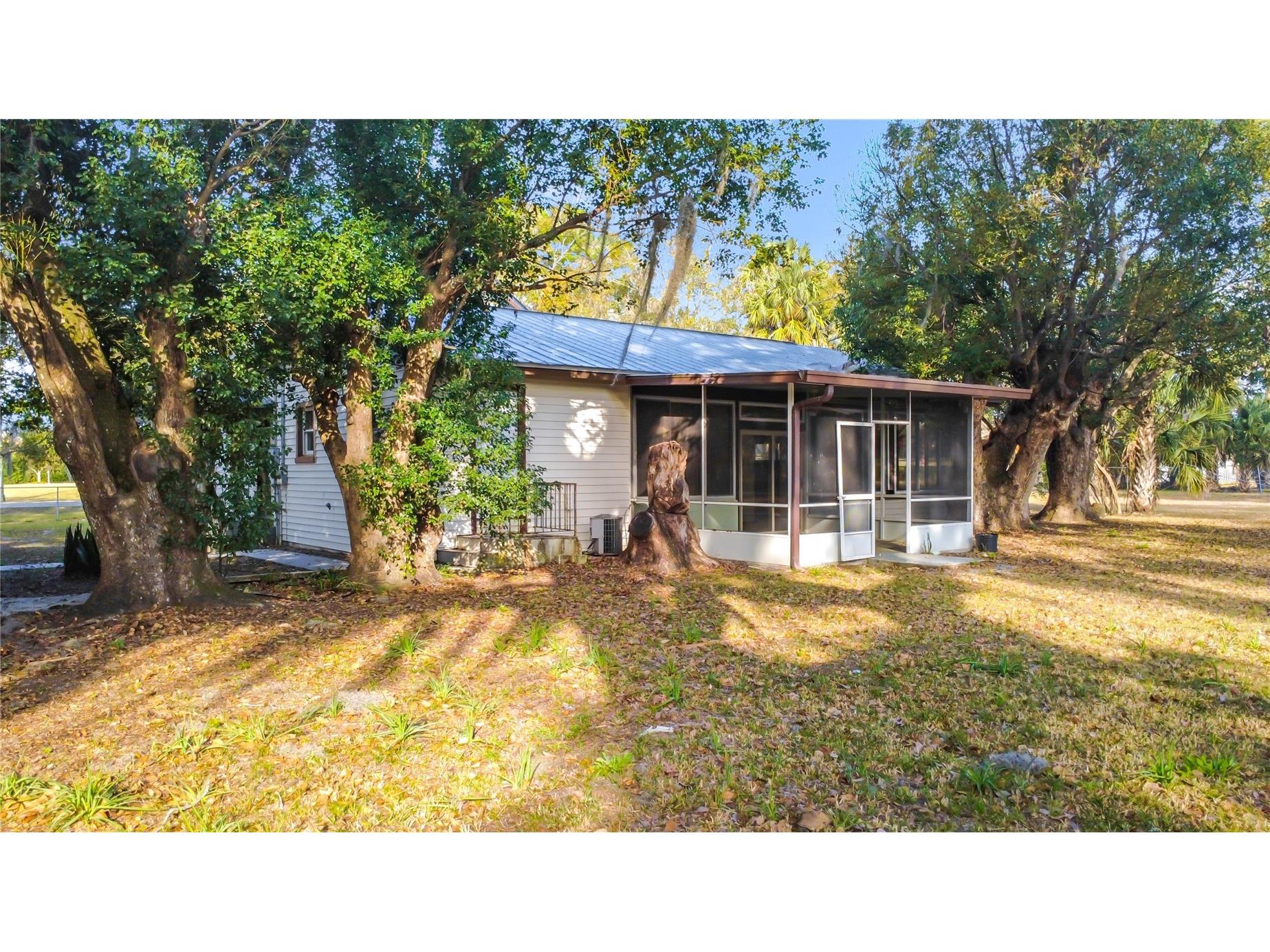 5759 Lake Street Mount Dora FL 32757 V4947391 image12