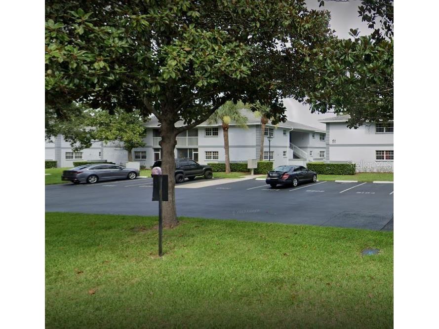 576 Fairways Lane #M104 Ocala FL 34472 OM669615 image1