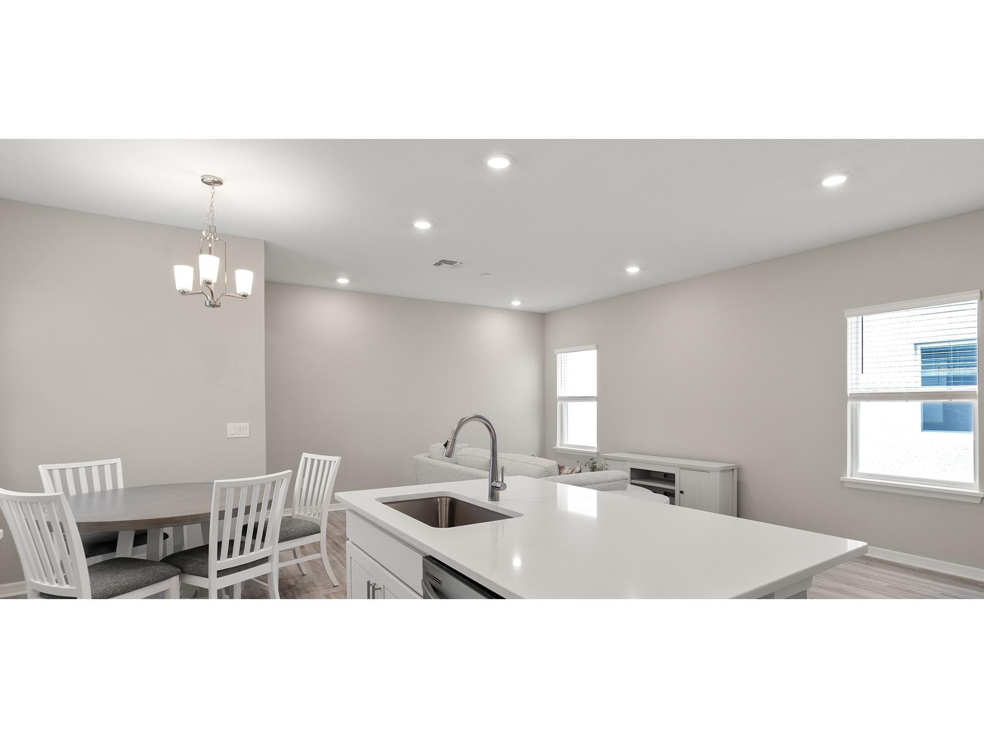 576 Mossy Wood Lane Saint Cloud FL 34771 L4959697 image10
