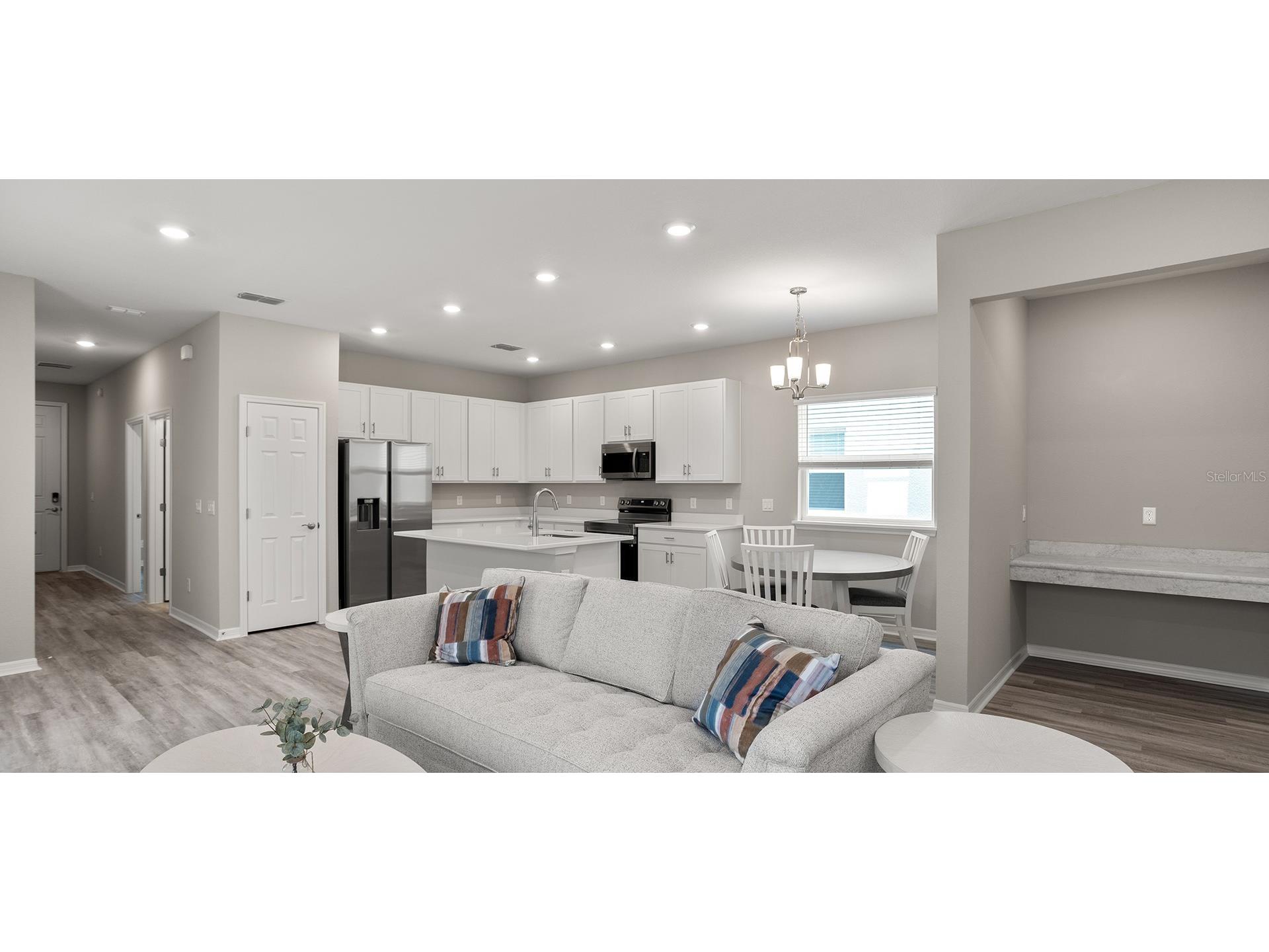 576 Mossy Wood Lane Saint Cloud FL 34771 L4959697 image8