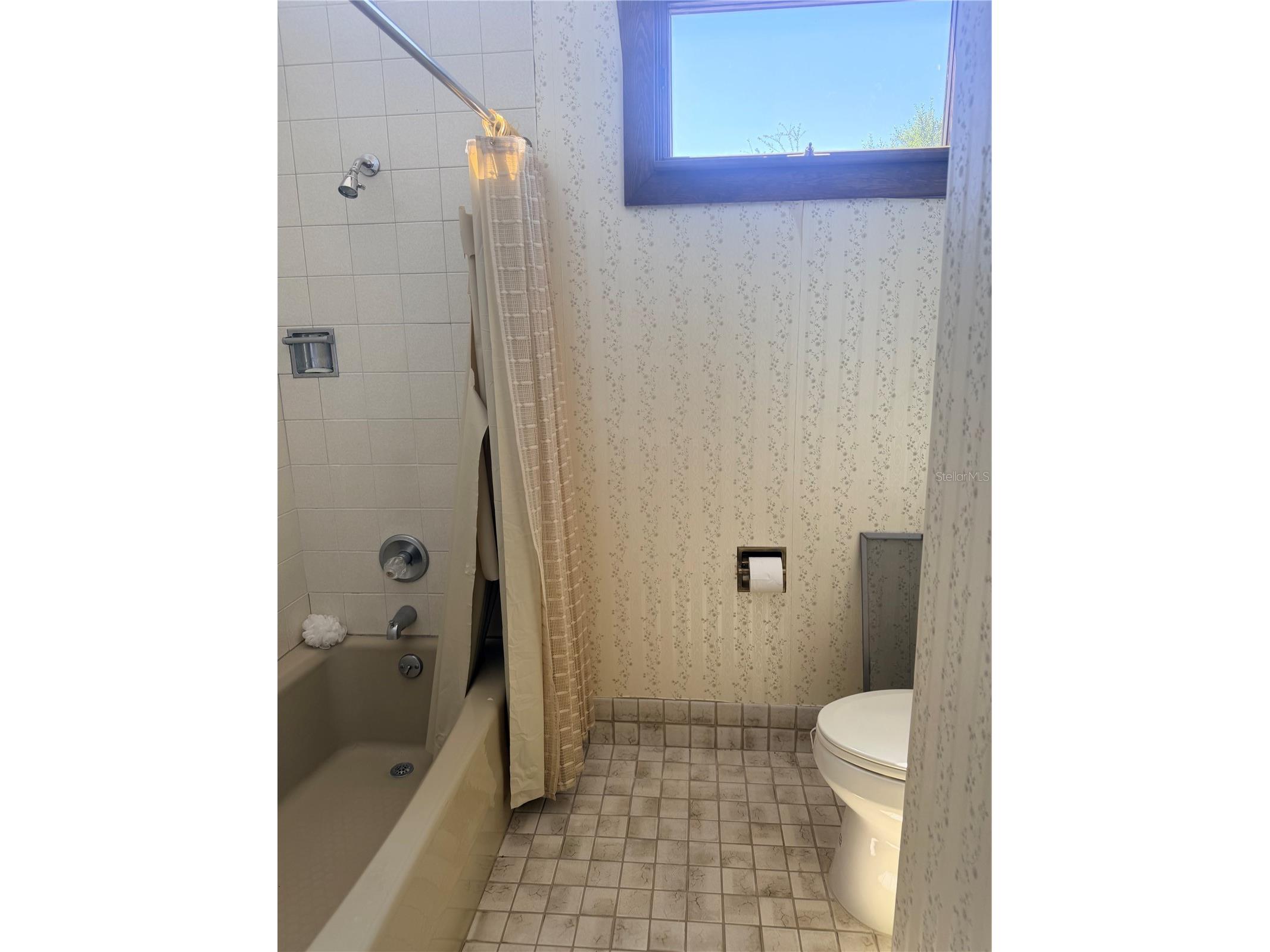 576 Pelican Bay Drive Daytona Beach FL 32119 V4948269 image33
