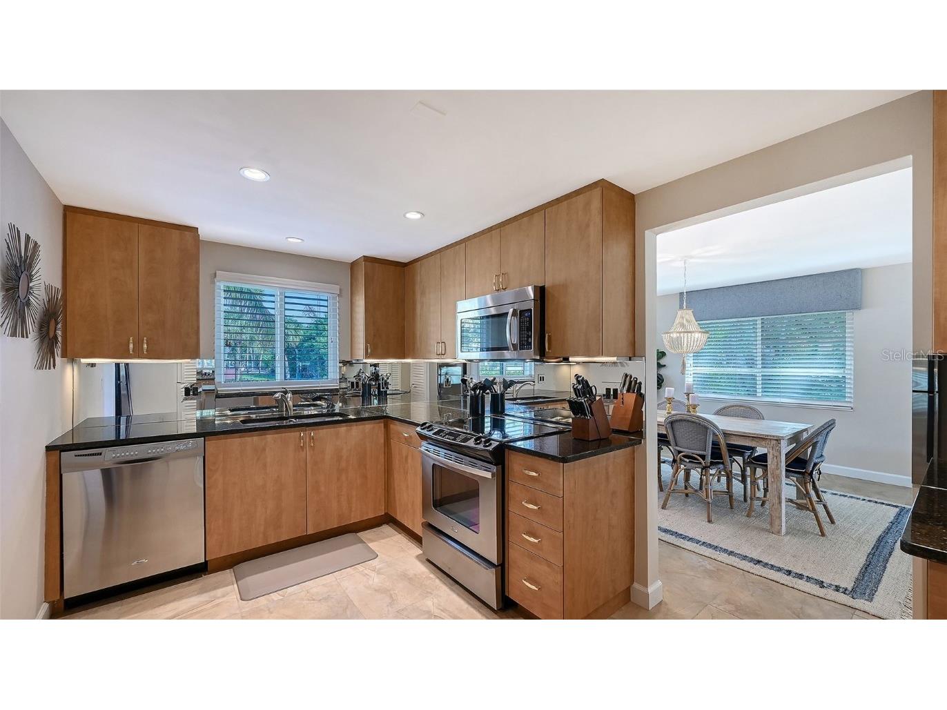 576 Sutton Place Longboat Key FL 34228 - INTER COASTAL WATERWAY A4675729 image18