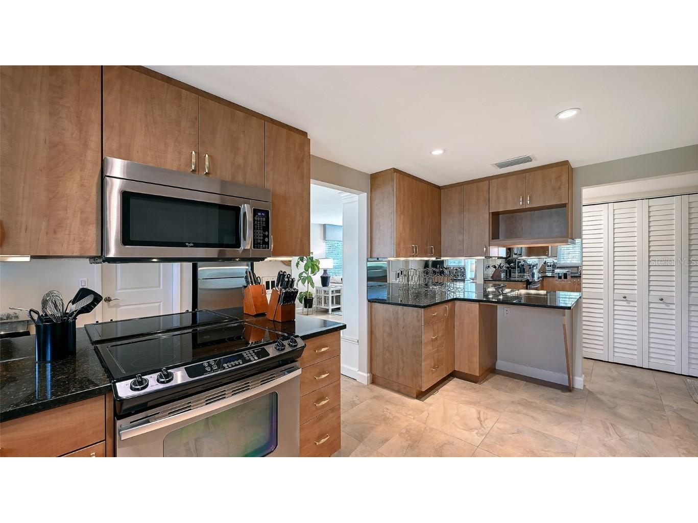 576 Sutton Place Longboat Key FL 34228 - INTER COASTAL WATERWAY A4675729 image19