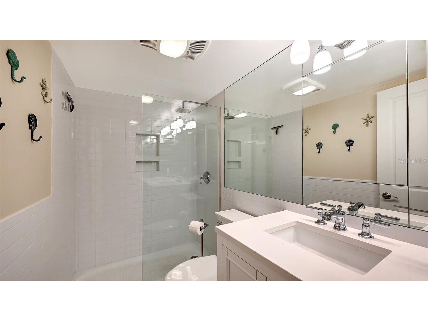 576 Sutton Place Longboat Key FL 34228 - INTER COASTAL WATERWAY A4675729 image24